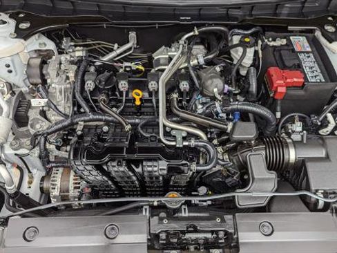 Used 2025 Nissan Altima 2.5 SV image 31