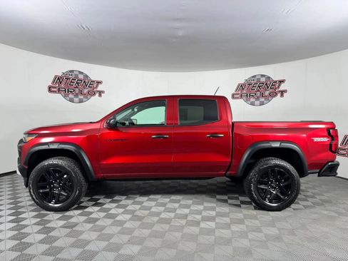 Used 2024 Chevrolet Colorado Trail Boss w/ Advanced Trailering Package AWD/4WD image 4
