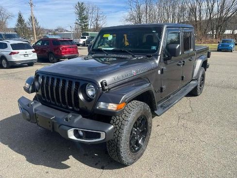 Used 2021 Jeep Gladiator Sport image 1