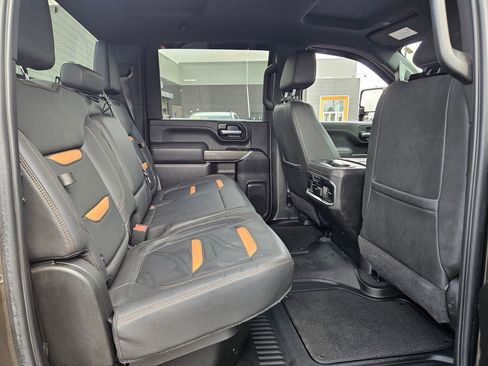 Used 2023 GMC Sierra 2500 AT4 w/ Gooseneck/5TH Wheel Package image 17