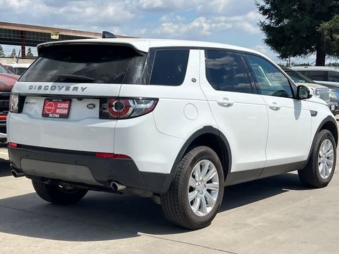 Used 2018 Land Rover Discovery Sport SE AWD/4WD image 3