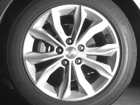 Used 2024 Chevrolet Malibu LT FWD image 19
