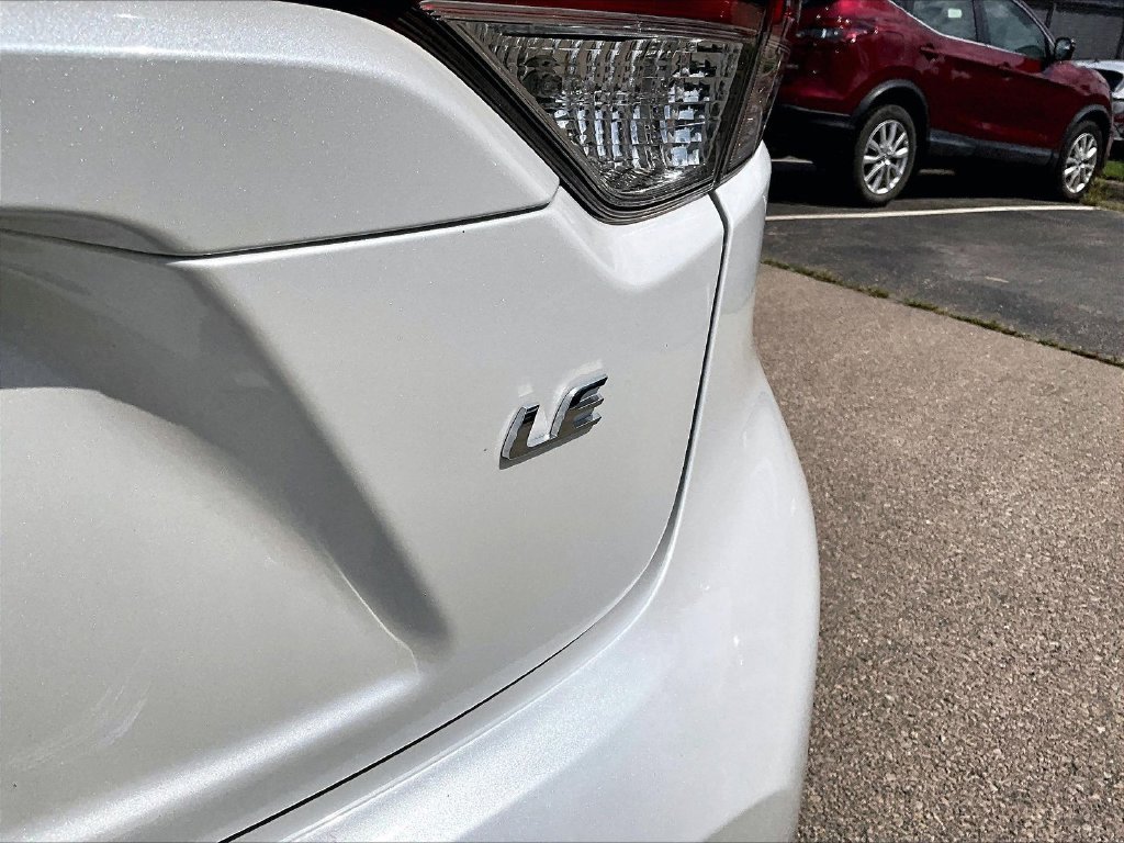 Used 2025 Toyota Corolla LE FWD image 28