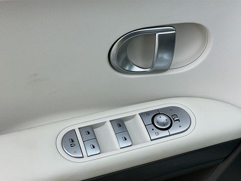 Used 2024 Hyundai Ioniq 5 SE RWD image 15