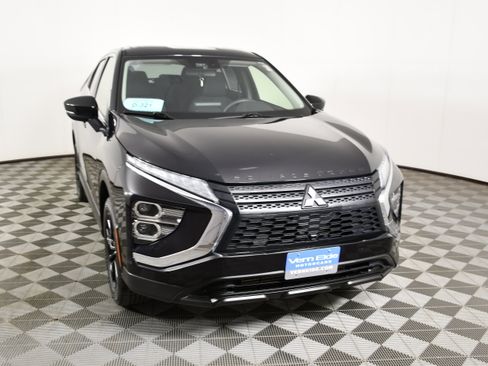 Used 2024 Mitsubishi Eclipse Cross LE AWD/4WD image 3