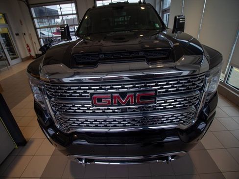 Used 2022 GMC Sierra 2500 Denali image 3