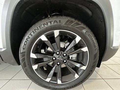 Used 2026 Chevrolet Equinox RS w/ Convenience Package III AWD/4WD image 9