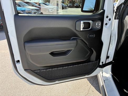 New 2026 Jeep Wrangler Rubicon image 18
