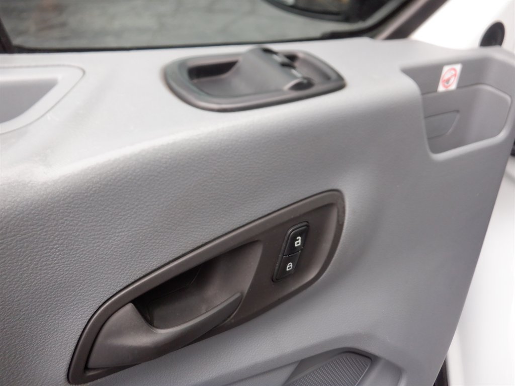Used 2019 Ford Transit 250 148 Medium Roof RWD image 12