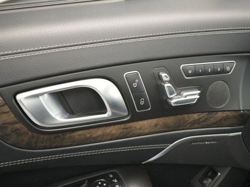 Used 2014 Mercedes-Benz SL 550 image 41