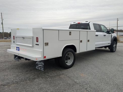 New 2026 Ford F450 XL w/ XL Chrome Package image 3