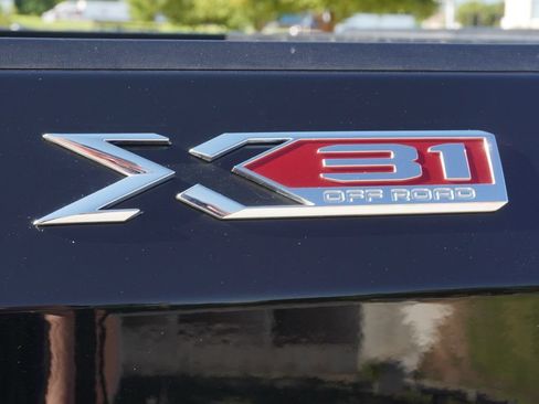 Used 2024 GMC Sierra 1500 SLT AWD/4WD image 9