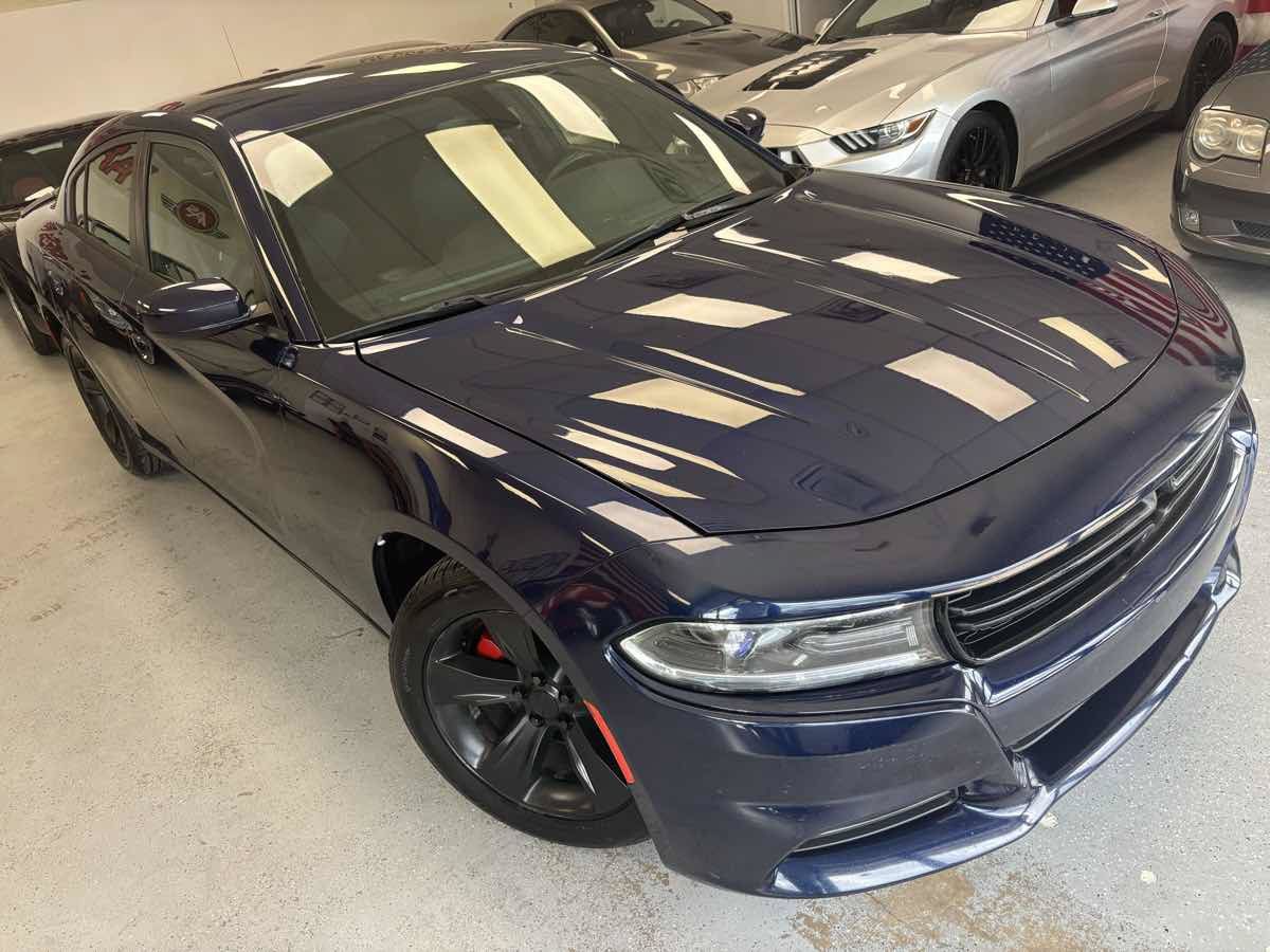 Used 2015 Dodge Charger SE w/ Sport Appearance Group RWD image 5