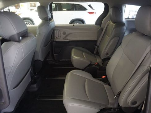 Used 2024 Toyota Sienna XLE w/ XLE Plus Package AWD/4WD image 24