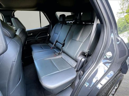 Used 2025 Toyota 4Runner Limited AWD/4WD image 21
