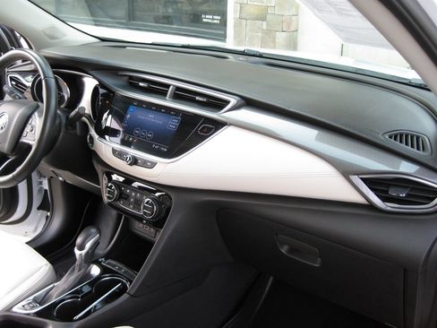 Used 2020 Buick Encore GX Select image 38