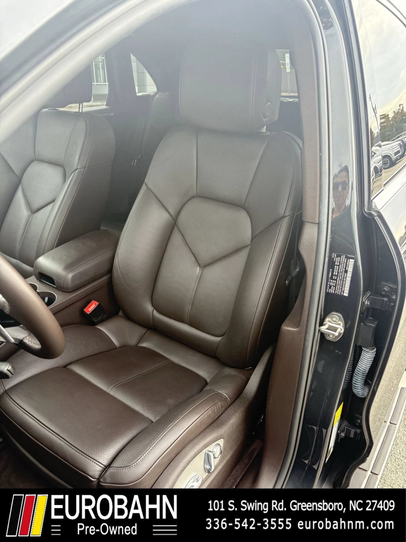 Used 2021 Porsche Macan S AWD/4WD image 6