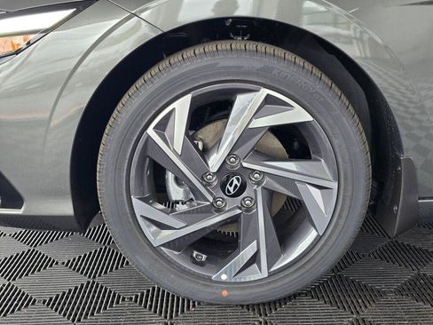 New 2026 Hyundai Elantra Limited FWD image 10