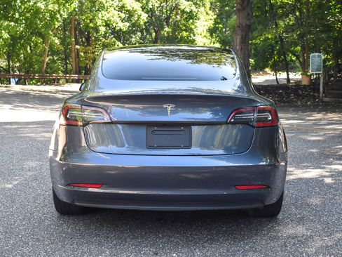 Used 2022 Tesla Model 3 Standard Range image 7