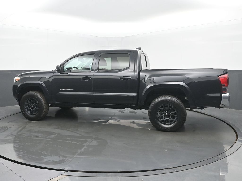 Used 2019 Toyota Tacoma SR5 RWD image 3