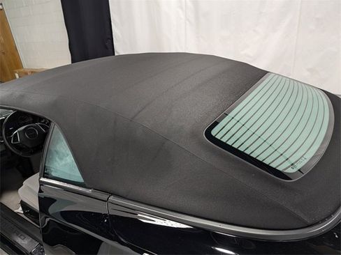 Used 2020 Chevrolet Camaro LT image 9