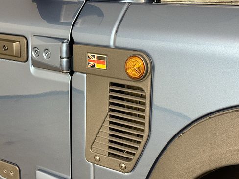 New 2025 INEOS Grenadier Fieldmaster Edition AWD/4WD image 9
