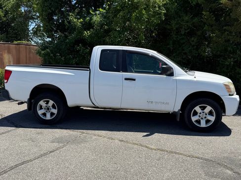 Used 2005 Nissan Titan XE AWD/4WD image 29