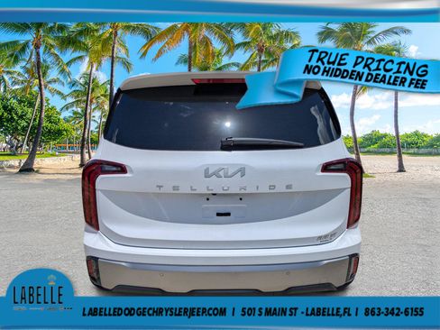Used 2025 Kia Telluride LX FWD image 4