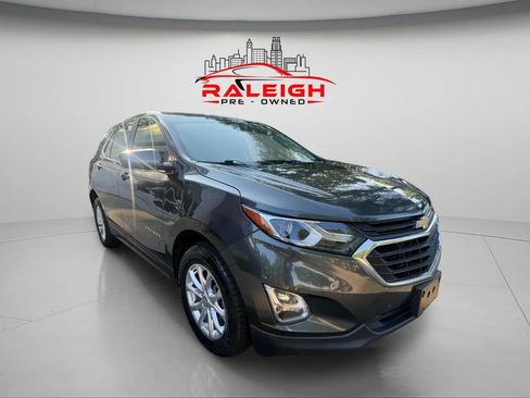 Used 2021 Chevrolet Equinox LT AWD/4WD image 3