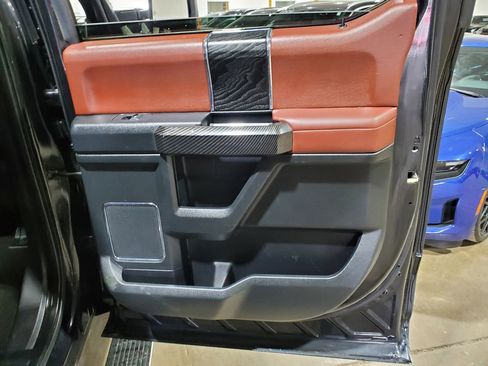 Used 2019 Ford F250 Platinum w/ Platinum Ultimate Package AWD/4WD image 23