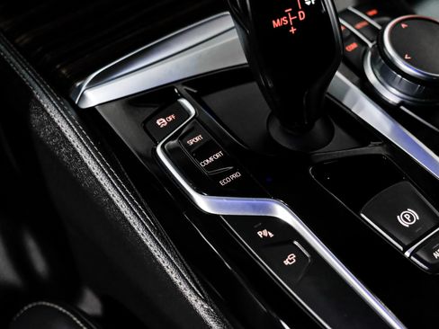 Used 2018 BMW 540i RWD image 35