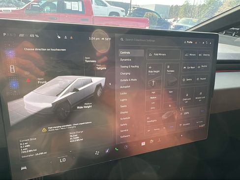 Used 2025 Tesla Cybertruck AWD Crew Cab image 27