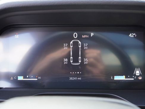 Certified 2022 Jeep Grand Cherokee L Limited AWD/4WD image 38