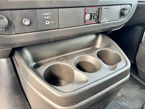 New 2026 GMC Savana 3500 w/ Driver Convenience Package RWD image 10