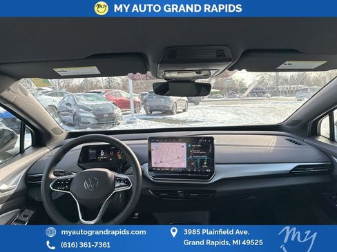Used 2025 Volkswagen ID.4 Pro image 16