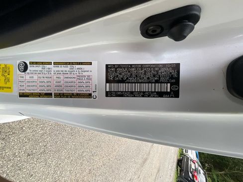 Used 2024 Lexus RC 300 AWD w/ Navigation Package image 31
