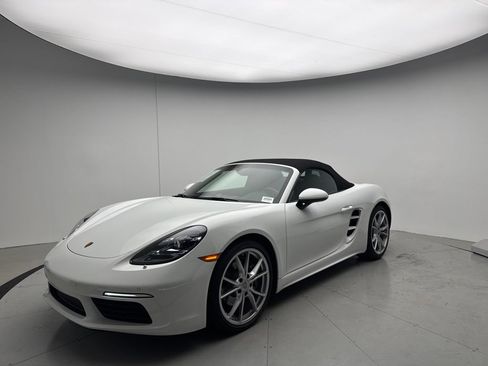 Certified 2025 Porsche 718 Boxster RWD image 1