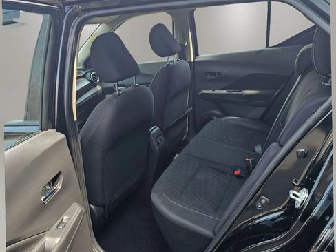 Used 2022 Nissan Kicks SV FWD image 7