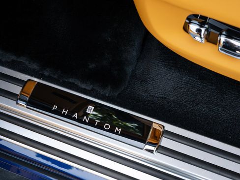 New 2027 Rolls-Royce Phantom Sedan RWD image 9