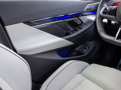 Used 2025 BMW M5 Touring image 19