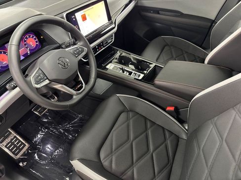 New 2026 Volkswagen Atlas Peak Edition AWD/4WD image 9