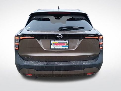 New 2026 Nissan Kicks SV w/ SV Premium Package image 4