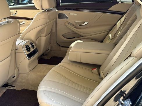 Used 2020 Mercedes-Benz S 560 4MATIC Sedan image 21