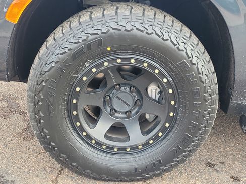 Used 2022 Chevrolet Tahoe Z71 w/ Luxury Package image 18