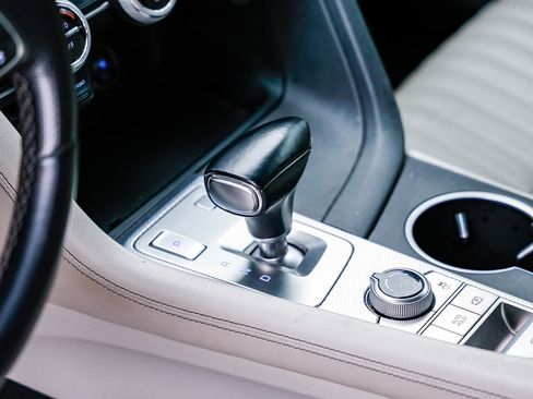 Used 2022 Genesis G70 3.3T image 19