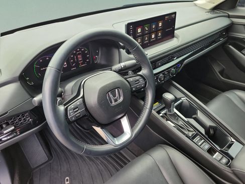 Used 2023 Honda Accord Touring image 13