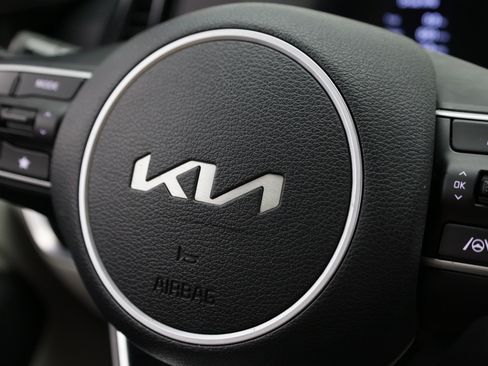 Used 2024 Kia Sportage EX FWD image 27