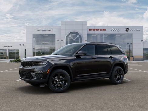 New 2025 Jeep Grand Cherokee Limited w/ Luxury Tech Group II RWD image 2
