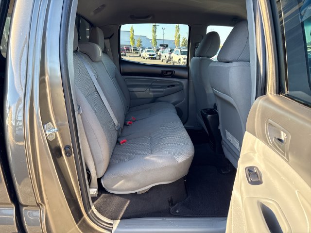 Used 2012 Toyota Tacoma 4x4 Double Cab w/ SR5 Pkg image 10