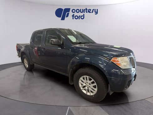 Used 2018 Nissan Frontier SV AWD/4WD image 1